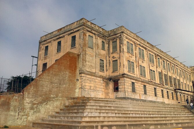 2-Day Hop-On Hop-Off Tour & Alcatraz - Start at 99 Jefferson St and think of the bus as your flexible map