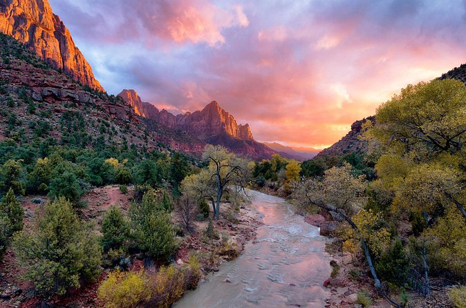 4-Day Tour in Zion, Bryce & Antelope Canyon, Las Vegas - Hotels, timing, and group size: the part that affects comfort most