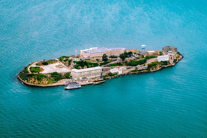 Alcatraz Tour w/ Yosemite Day Tour & Aquarium Access - Yosemite Valley by mini-coach: the guided drive you actually need