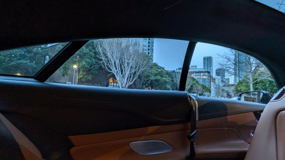 Custom Private Tour in a Luxurious Mercedes - Lombard Street at Jones and Hyde: a photo stop that needs strategy