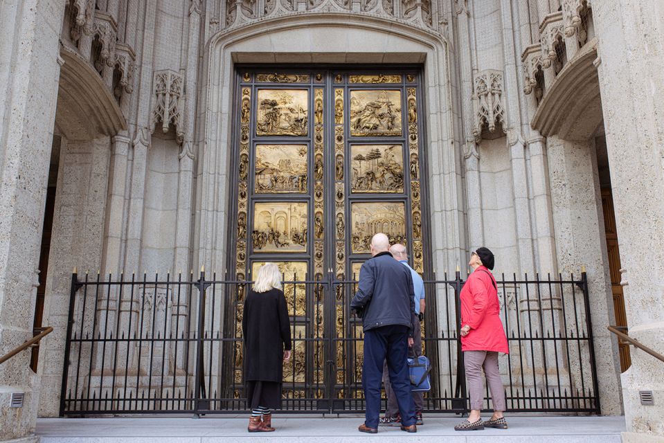 Grace Cathedral: Explore the Beauty (Entry + Self-Led Tour) - Interactive displays in four languages: the smart way to tour on your own