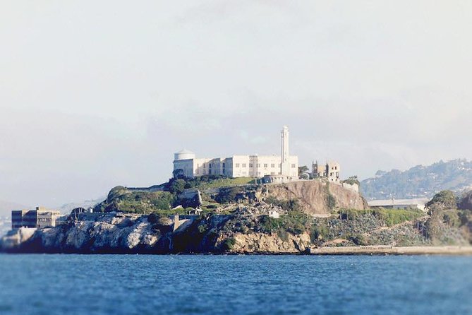 Muir Woods and Sausalito + Ferry, Alcatraz Night Tour & Aquarium Access - Pier 33 to Alcatraz: the night-ferry circle and guide spotting