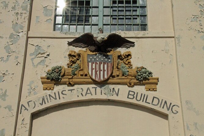 Private San Francisco City Tour + Alcatraz (Tickets Incl., Max 6) - Chinatown and North Beach: short orientation stops that still land