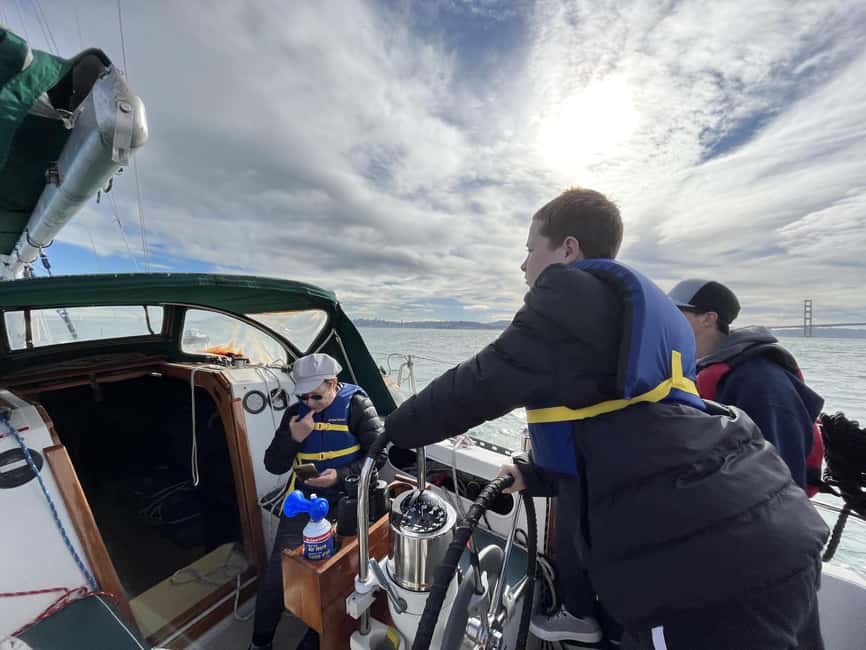 SAN FRANCISCO: (2hr) Interactive Sailing Experience - Under the Golden Gate Bridge: First Views From the Water