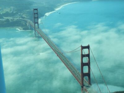 San Francisco: Airplane Private Bay Tour - Golden Gate Bridge overhead: why it’s the star moment