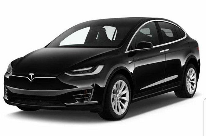 San Francisco Airport to or from San Francisco - Tesla Model X details: seating, luggage, and autopilot comfort