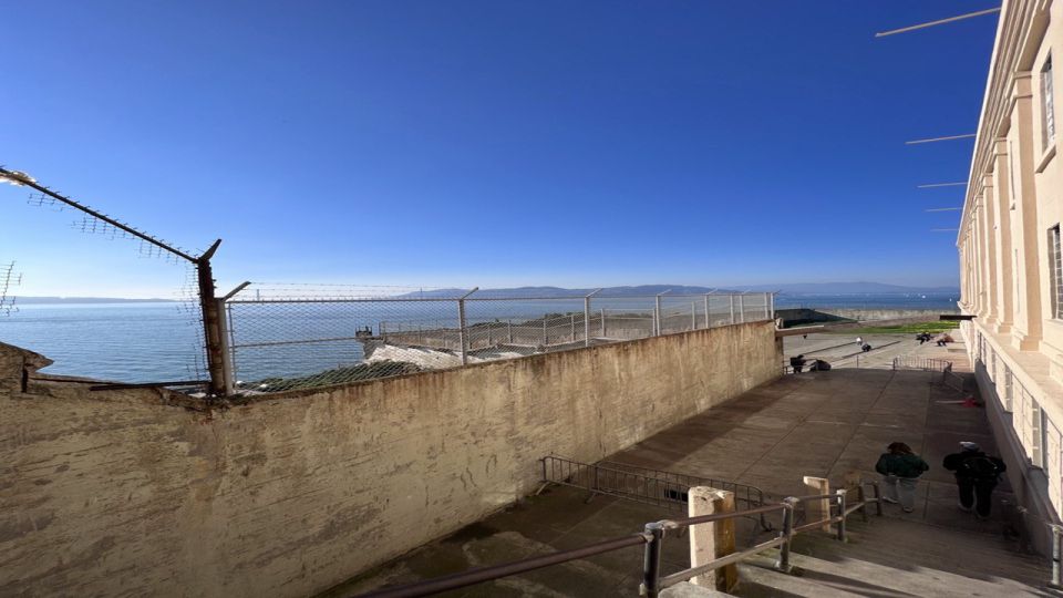 San Francisco: Alcatraz, Muir Woods and Sausalito Day Tour - What to bring (and what can mess up your day)