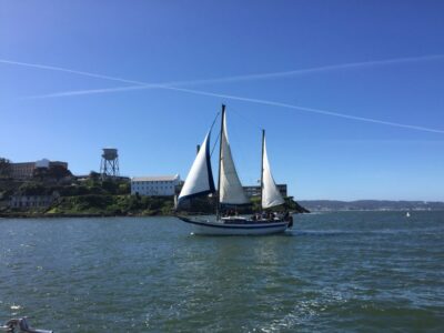 San Francisco: Bay Sailing Tour with Drinks - Privateer sailing: what the first 20 minutes are like