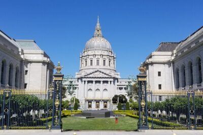 San Francisco City Small Group Morning Tour - Downtown First: Dewey Monument, Department Stores, and Upscale SF