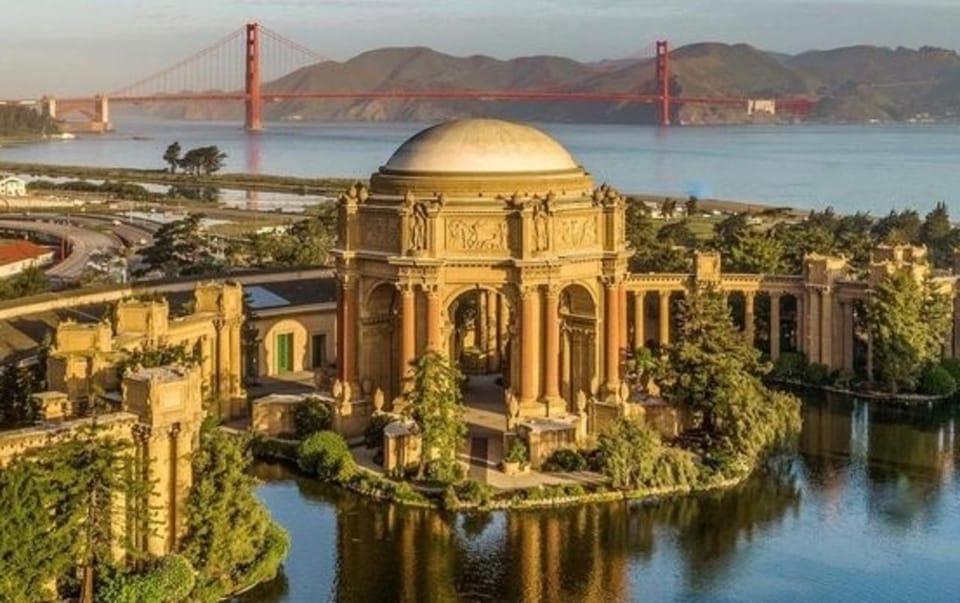 San Francisco : Downtown Private Walking Tour With A Guide - North Beach Italian Culture: Switching Neighborhoods Without Losing Time