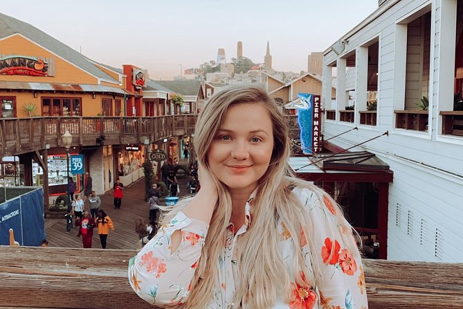 San Francisco Instagram Walking Private Tour: Most Iconic Spots - Ferry Building Marketplace and the Financial District: from bay food hall to classic SF skyline