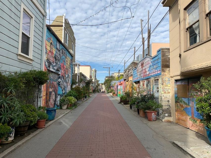 San Francisco: Mission District Food & History Walking Tour - Balmy Alley murals: art as a record of anger and survival