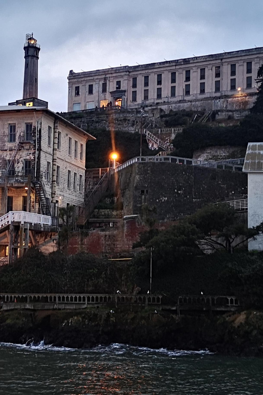 San Francisco: Muir Woods, Sausalito, & Alcatraz Night Tour - The Ferry to Alcatraz: Live Narration and Sunset Views