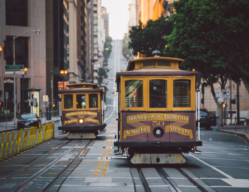 San Francisco: Vintage Murder Mystery Guided Walking Tour - Saint Francis Hotel and the Gerald Ford Escape-from-Shots Story