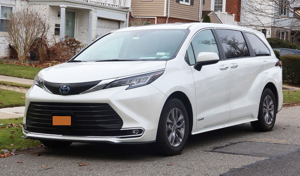SFO Airport Private Transfer to/from Downtown San Francisco - Choosing the Right Vehicle: Sedan vs Minivan (Bags Matter)