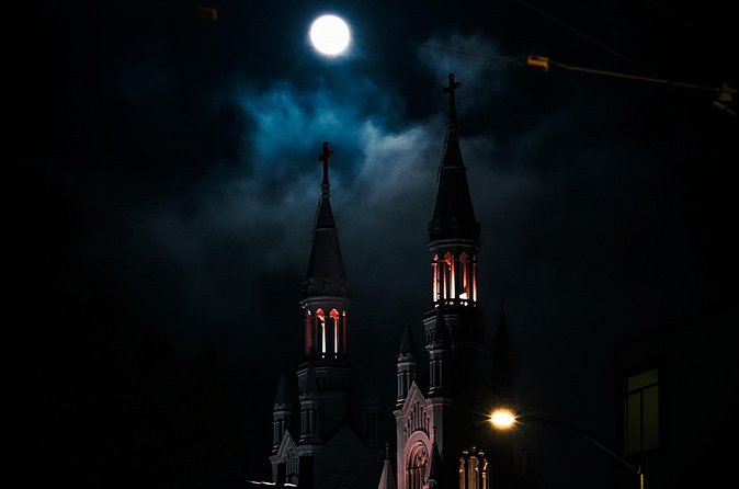 SF's North Beach: Gourmet Ghost Tour - Includes full meal, 3 hrs - Il Casaro Pizzeria and pizza history: the lighthearted ghost segment