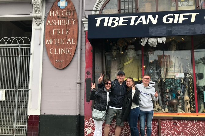 "Summer of Love" tour in Haight-Ashbury in French - Small-group format: the practical advantage