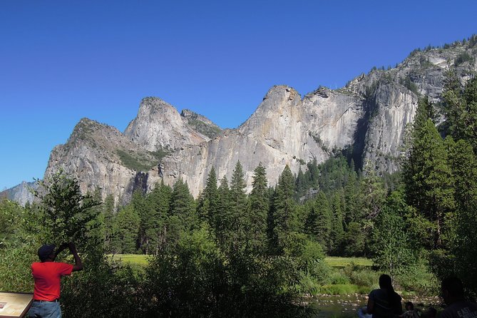 Yosemite National Park - One Way Trip - Entering Yosemite: your first 1-hour guided Valley tour